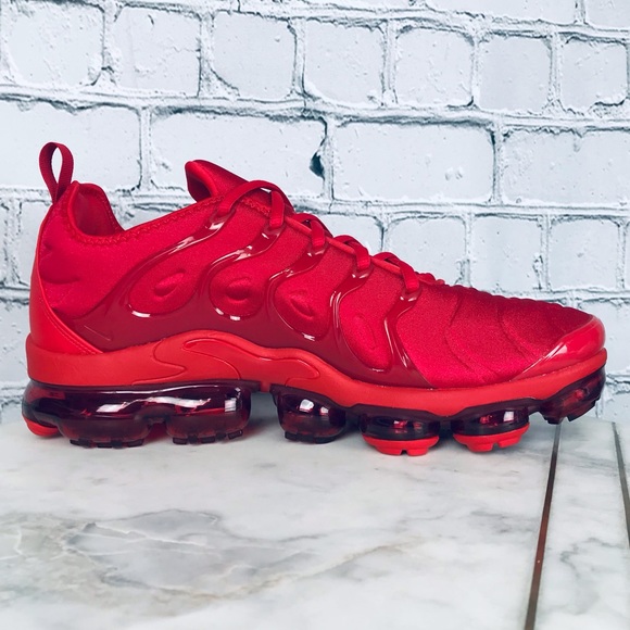 Nike Air Vapormax Plus Men’s Triple Red Running Sneakers Size 11 - CW6973-600 - Picture 8 of 11